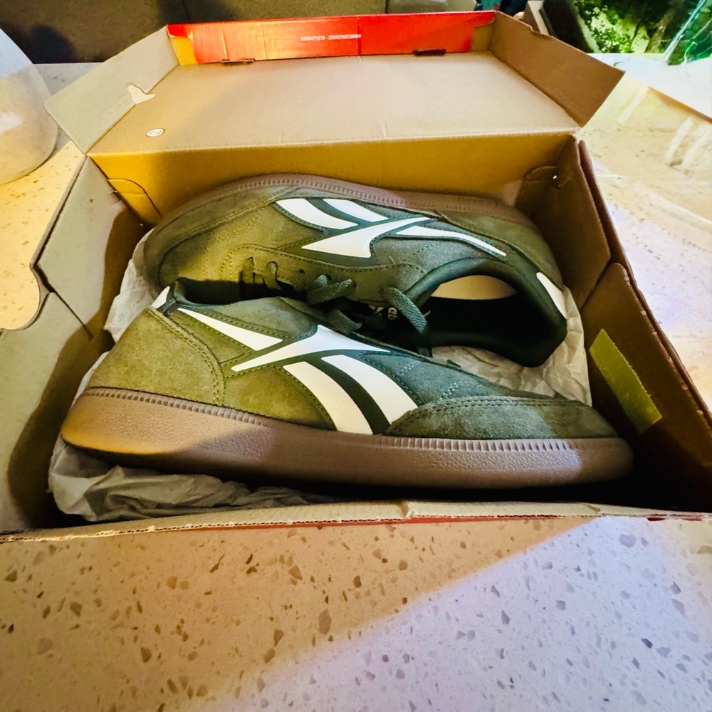 Reebok Finale Classics Sneakers Green Suede / Gum Sole Men’s 10.5 New With Box
